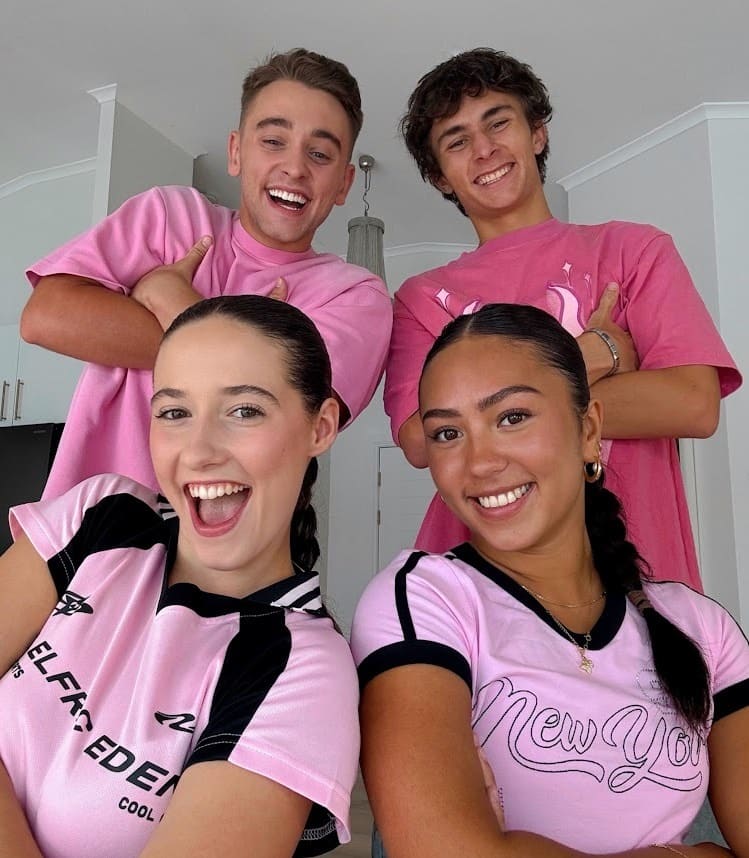 Double Date popular Australians on YouTube