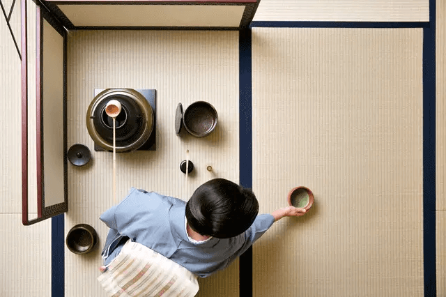 Omotenashi tea ceremony customer service excellence Japan
