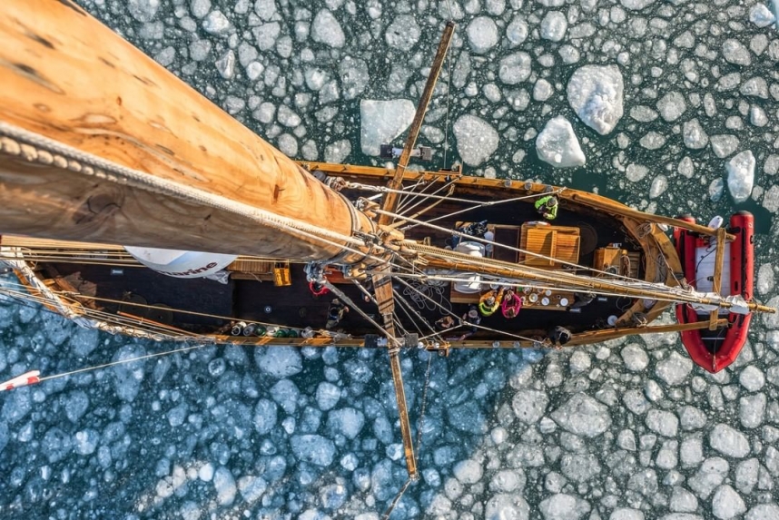 birds eye angle - crows nest perspective - photo example