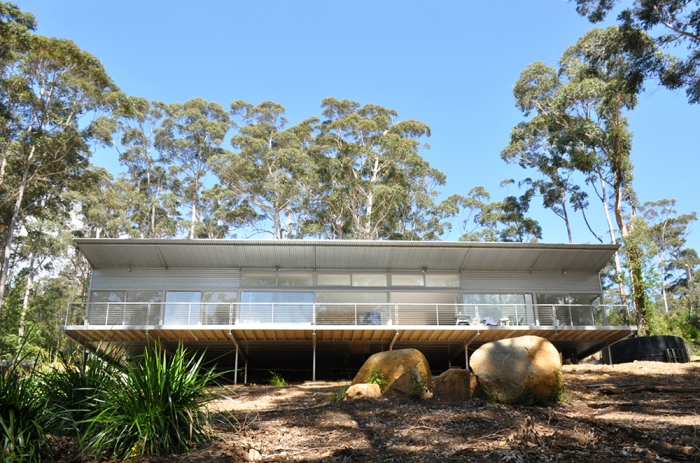 bushfire resistant house design build karri fire house architects Ian Weir and Kylie Feher Denmark Western Australia